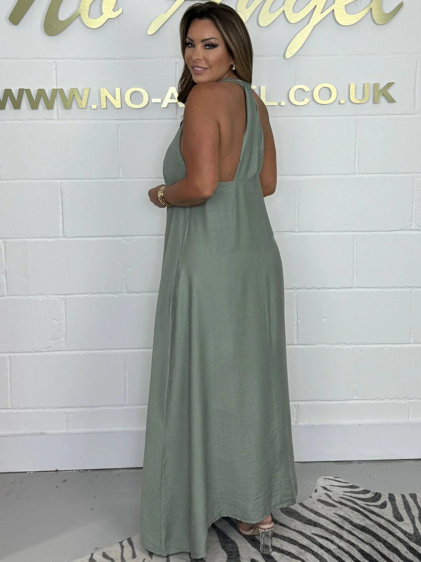 Clarimonde – Elegant Halter Maxi Dress
