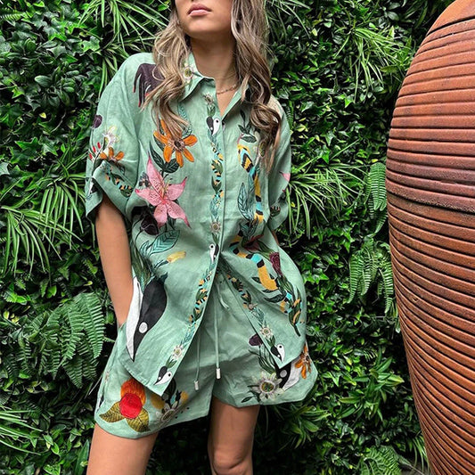Talyra – Stylish Set with Tropical Floral Pattern