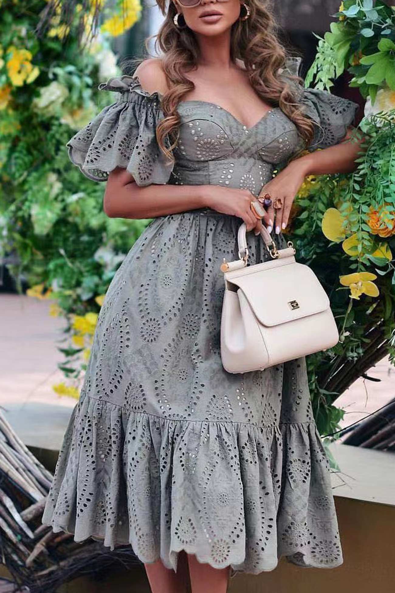 Amyra – Charming Off-shoulder Cotton Dress