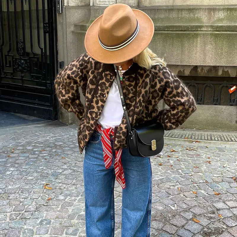 Cindy – Leopard Print Plush Jacket