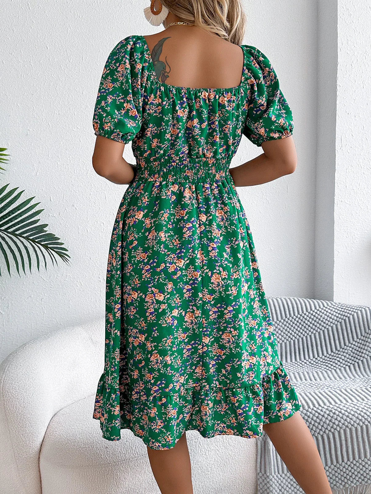 Salvora – Elegant Square Neckline Floral Dress