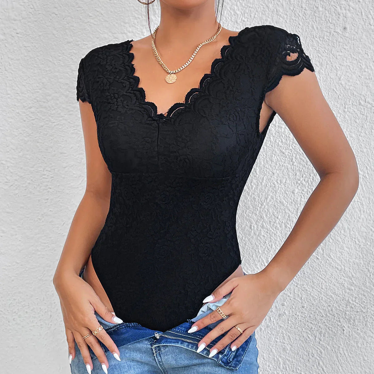 Vallienne – Elegant Lace Bodysuit