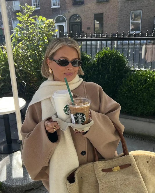 Izzy – Elegant Wool Coat