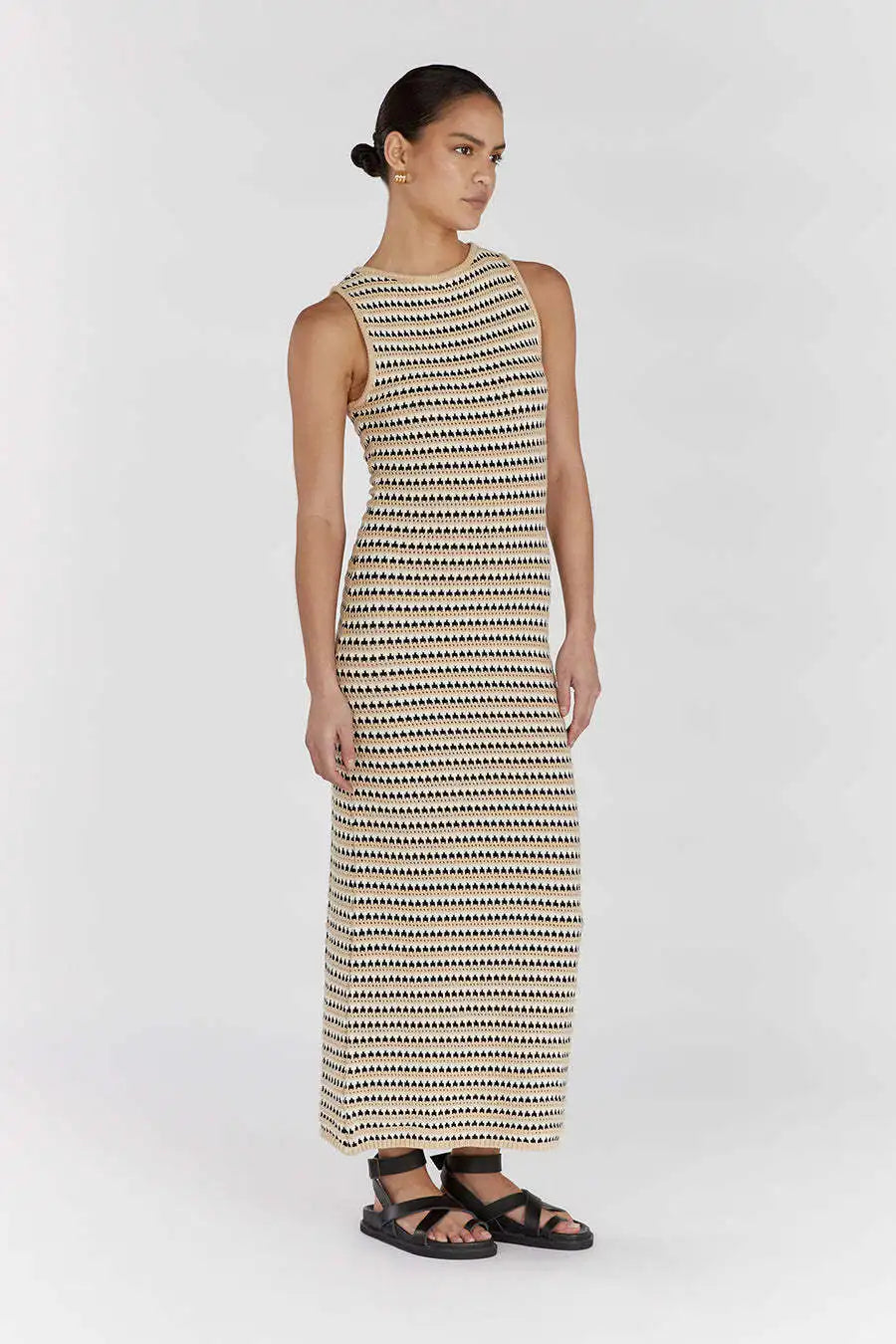 Leniva – Geometric Stripes Sleeveless Knitted Maxi Dress