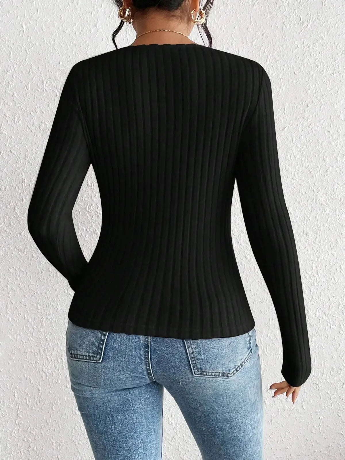 Emberlyn - Long-sleeved Ribbed Knit Top with Sweetheart Neckline