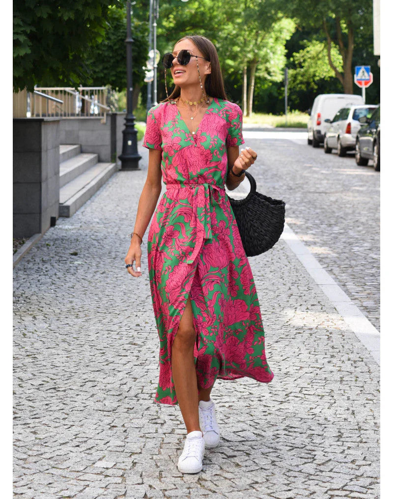 Amoura – Elegant High Slit V-neck Dress