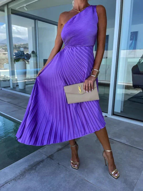 Iscariel – Elegant One-Shoulder Pleated Dress