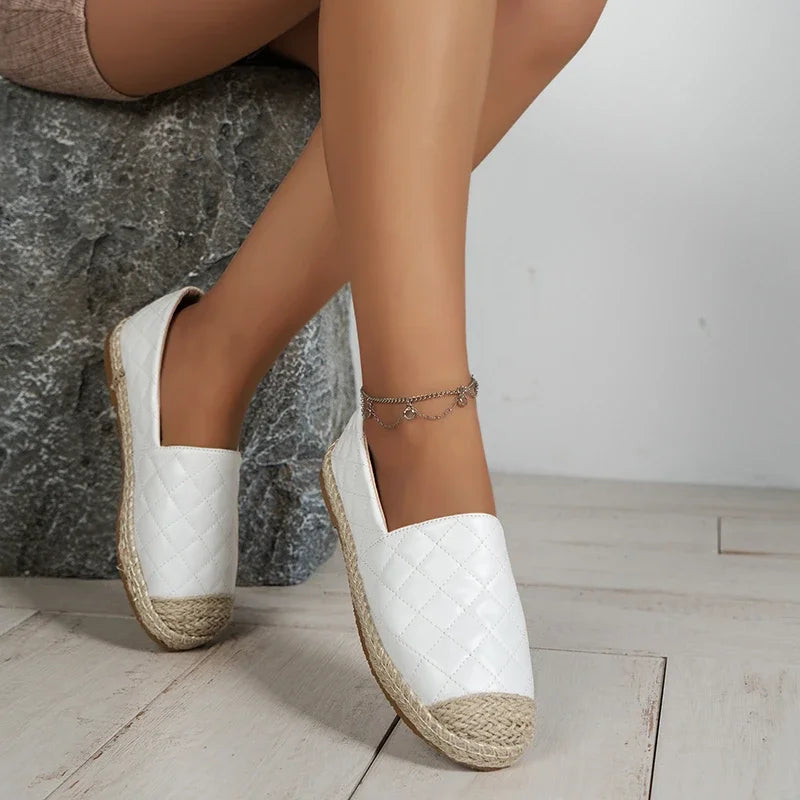 Soritha – Stylish Quilted Slippers