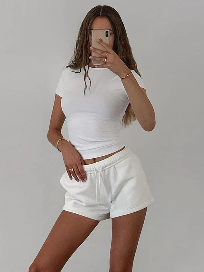 Iselora – Elegant Figure-hugging Stretch T-Shirt
