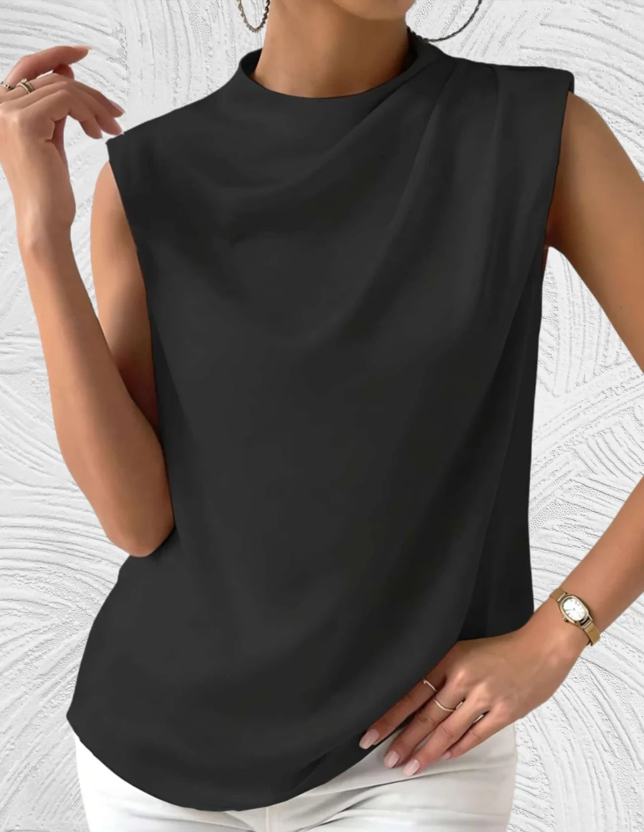 Mairead – Elegant Sleeveless Blouse