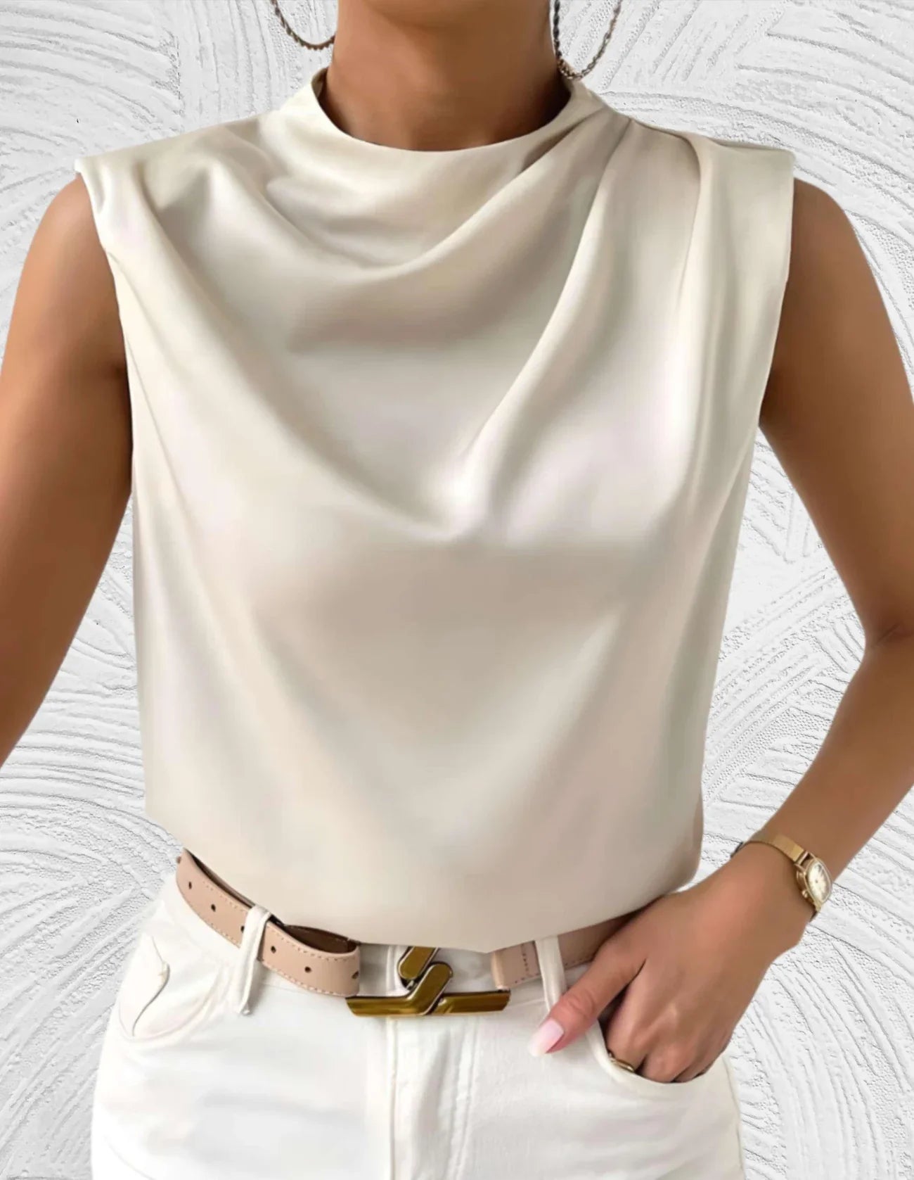 Mairead – Elegant Sleeveless Blouse