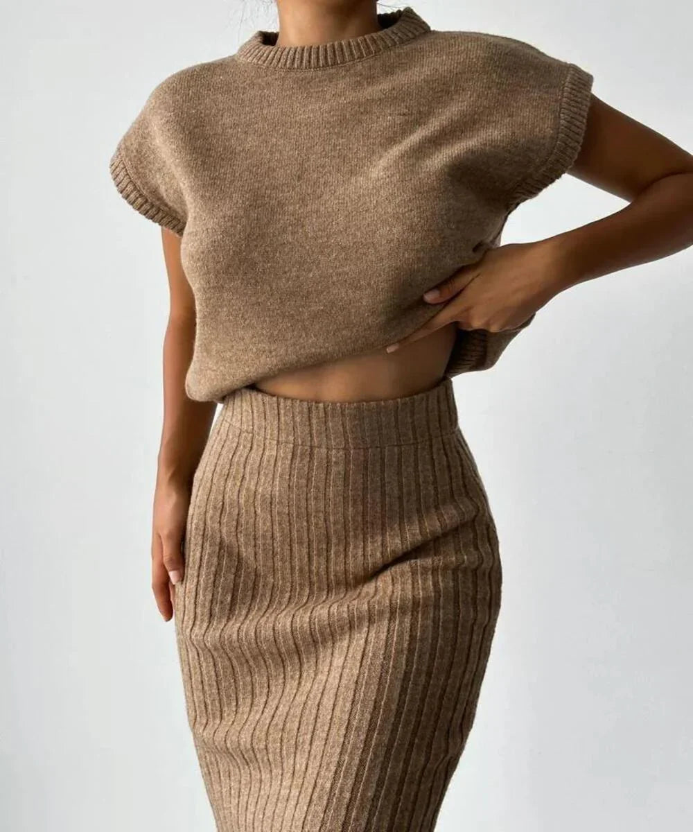 Nivelle – Stylish Two-piece Knitted Set