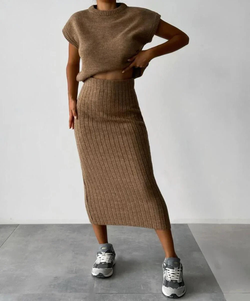 Nivelle – Stylish Two-piece Knitted Set