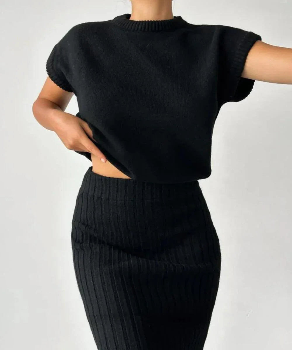 Nivelle – Stylish Two-piece Knitted Set