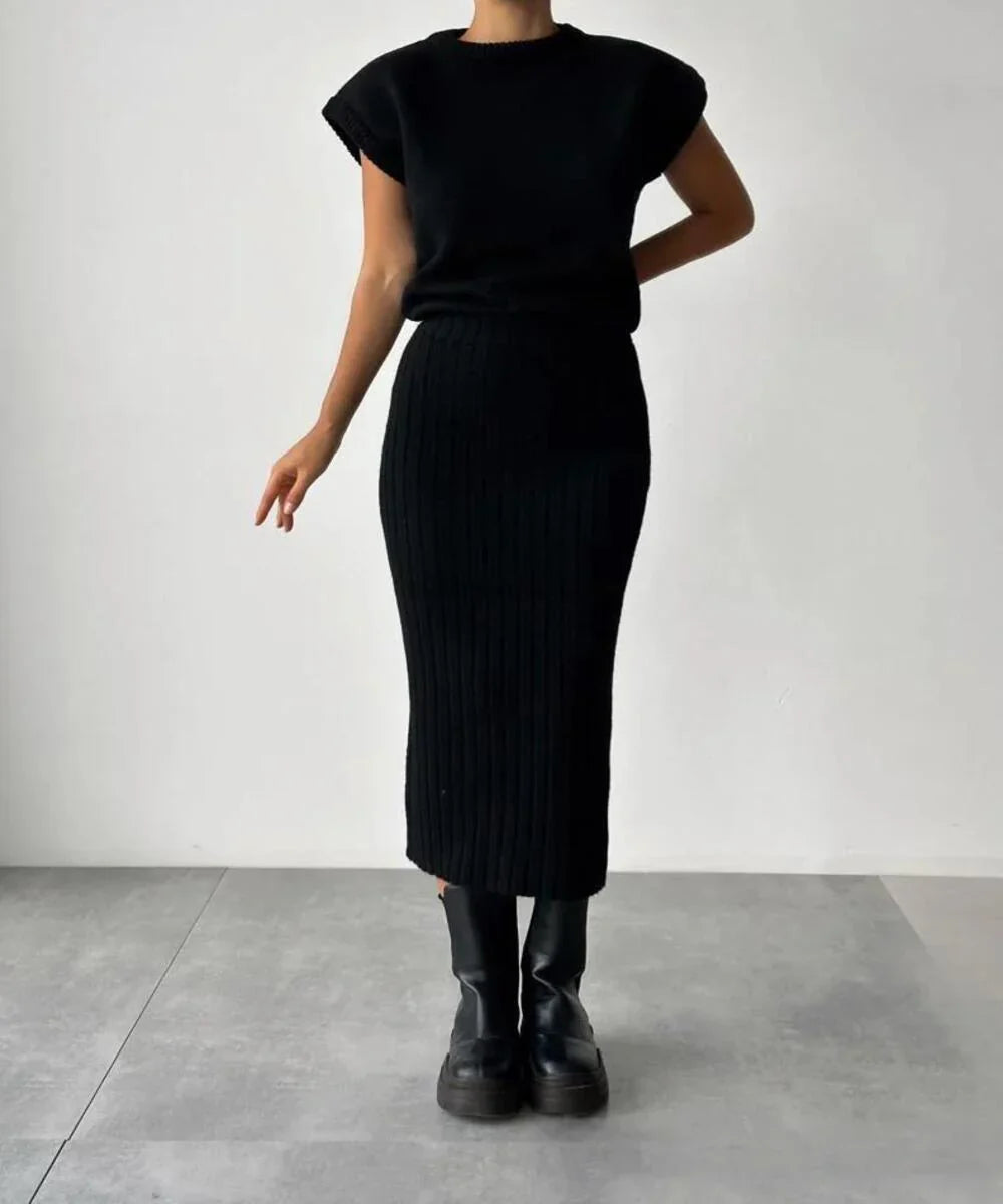 Nivelle – Stylish Two-piece Knitted Set
