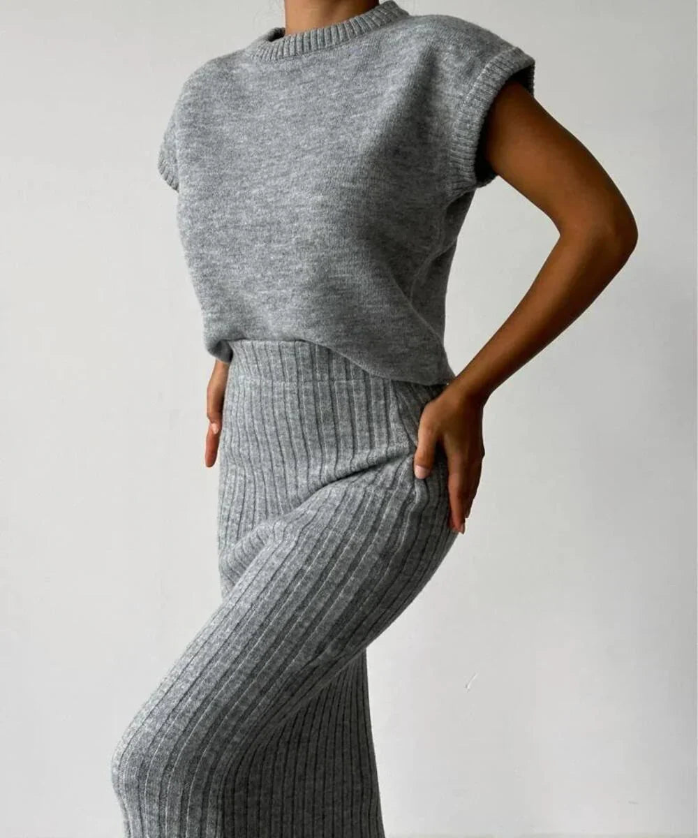 Nivelle – Stylish Two-piece Knitted Set