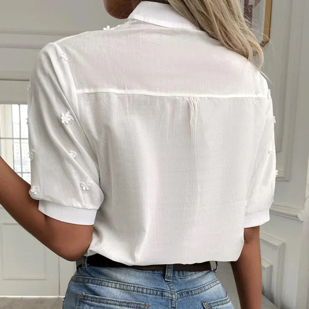 Darlyne – Elegant embroidered blouse