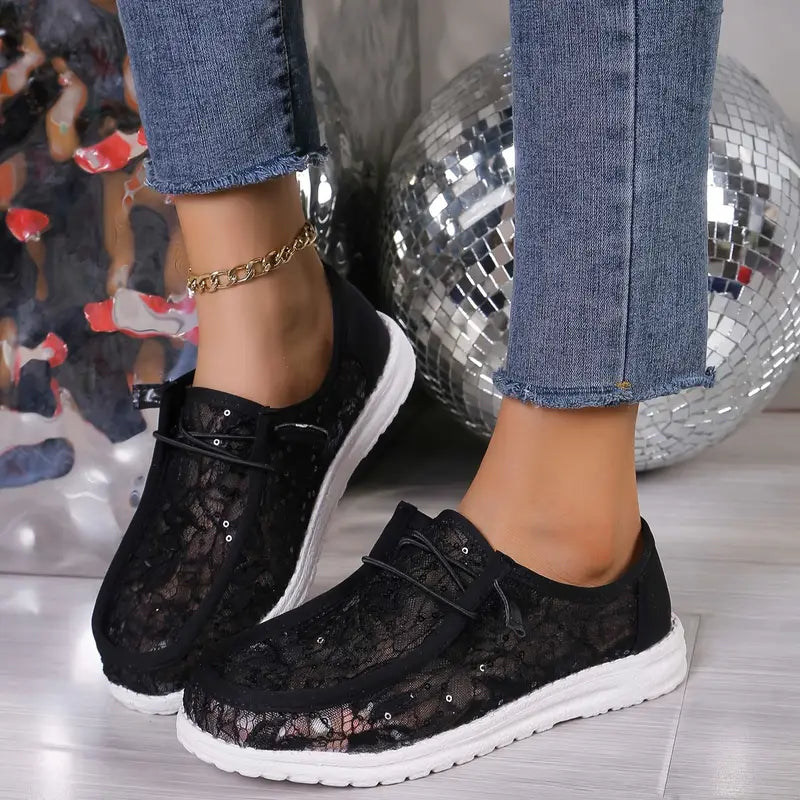 Wystoria – Lightweight Shoes with Lace Details