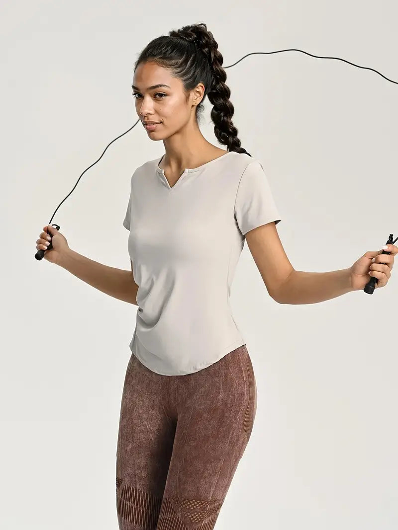 Oryss – Comfortable and Stylish Short-sleeved T-shirt