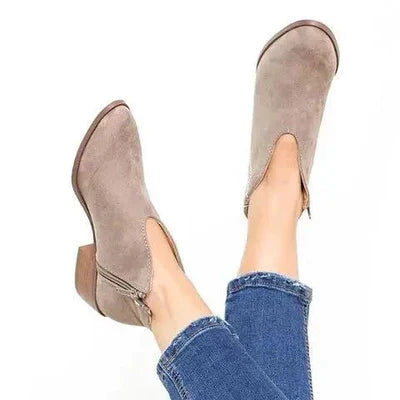 Zyvia – Stylish Ankle Boots