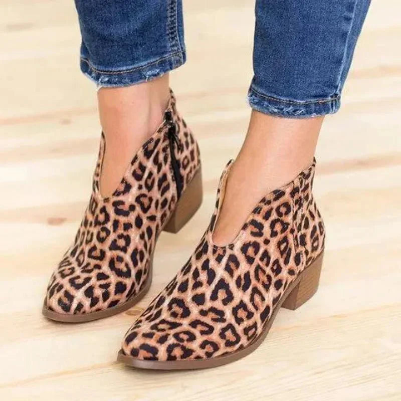 Zyvia – Stylish Ankle Boots