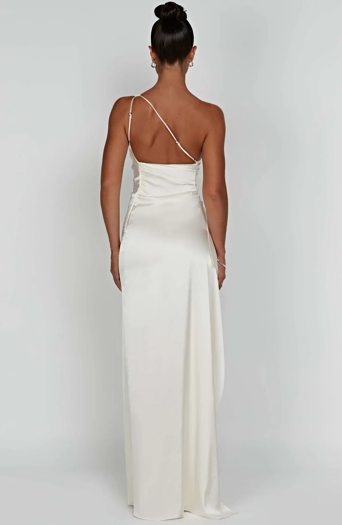 Selestia – Elegant Satin Dress