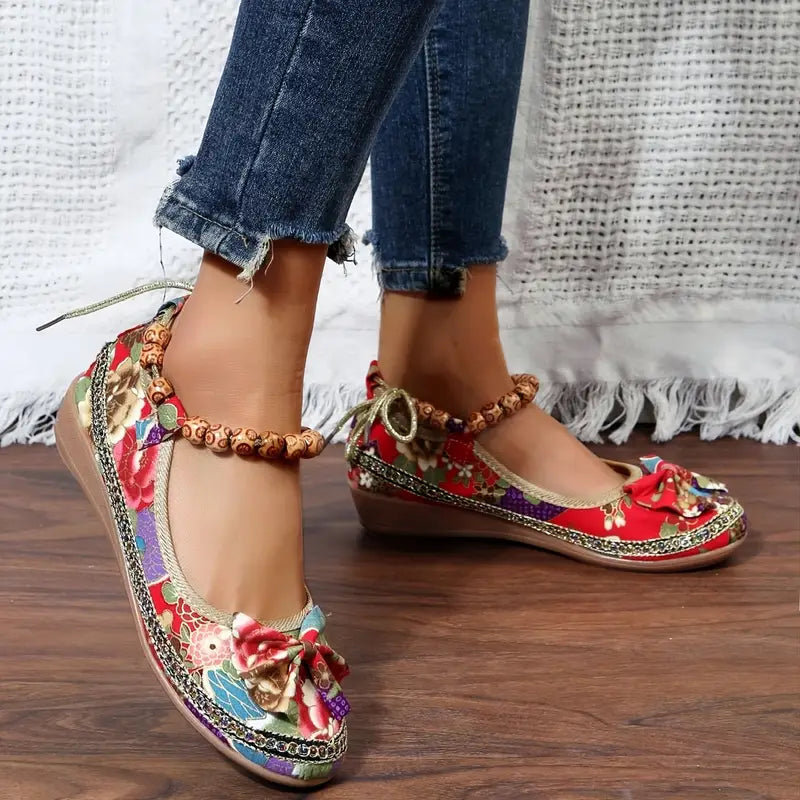Isoldean – Vintage-style Wedge Shoes with Embroidery