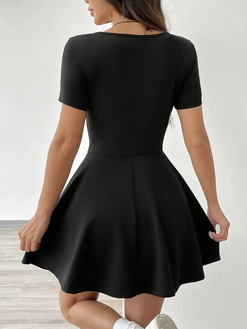 Gudrun – Chic Skater Dress with Shorts and Pocket