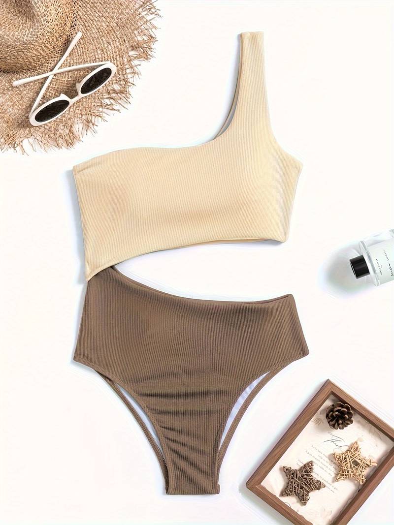 Luvia – Stylish and Sexy One-shoulder Bikini Set
