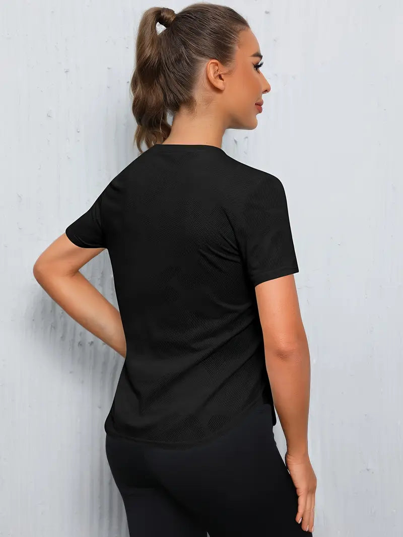 Erisen – Lightweight and Breathable Sports T-shirt