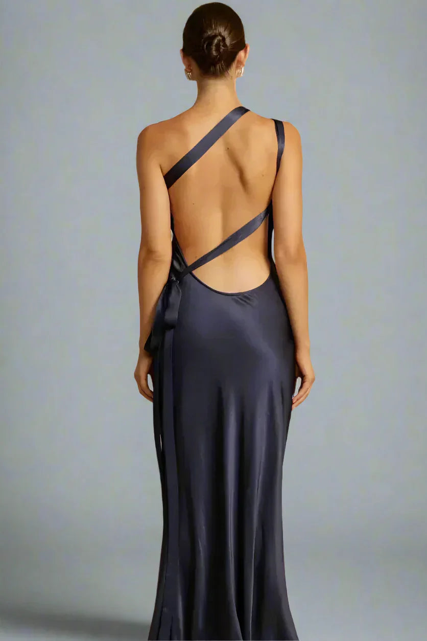 Maxine - Elegant one-shoulder dress with open back and slanted neckline