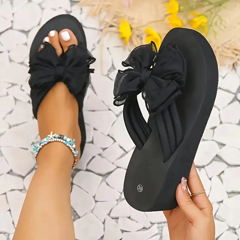Lulu – Platform Flip-flops with Bow