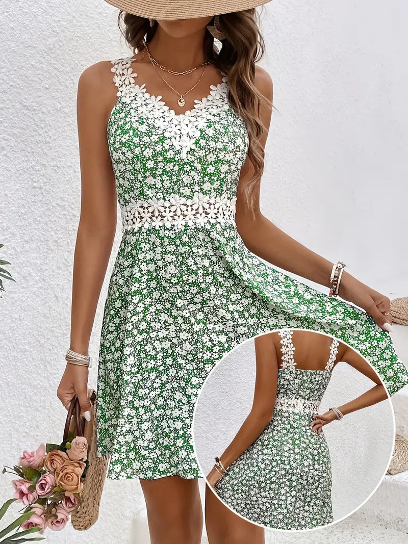 Nayline – Enchanting Lace Dress with Floral Pattern