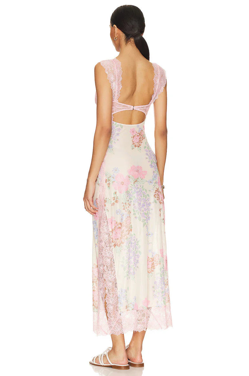 Kaadrie – Floral Lace Trim Dress