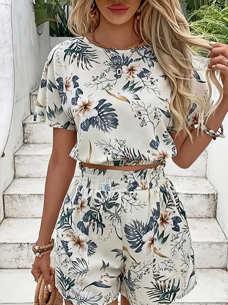 Aminna – Elegant Top and Shorts Set