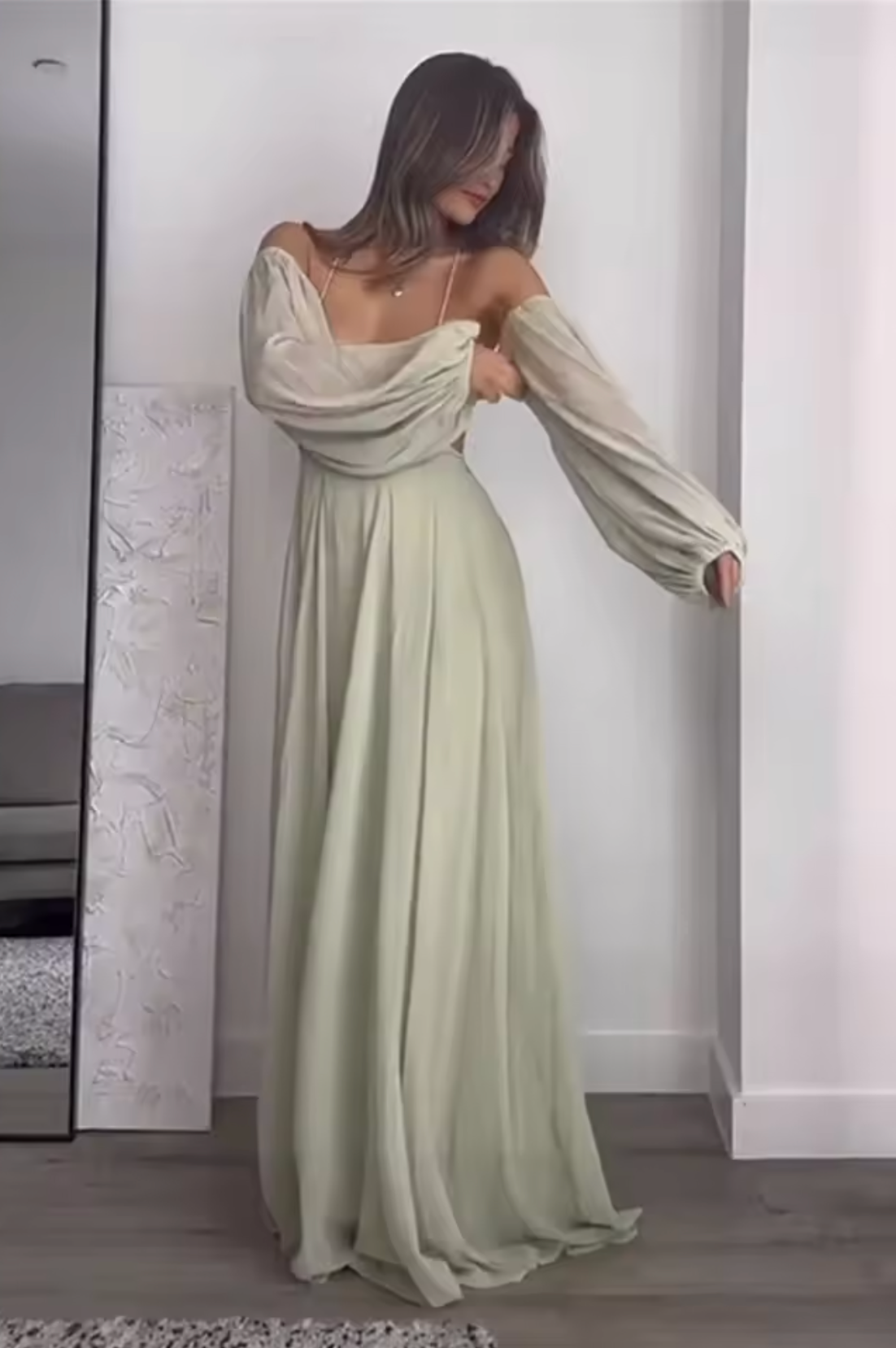 Orlaine – Charming Off-Shoulder Maxi Dress