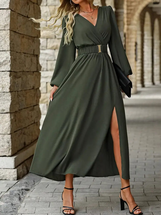 Crista – Elegant Long sleeved V-Neck Dress
