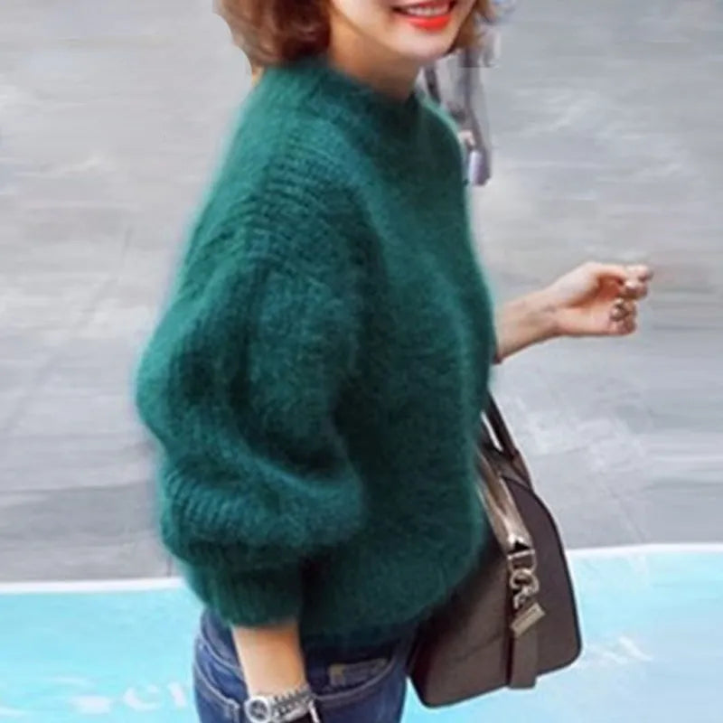 Lindsay | Simple and Stylish Winter Sweater
