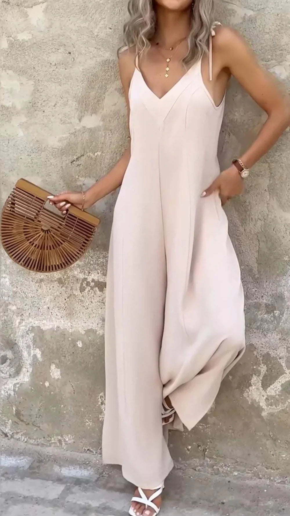 Viviette – Elegant Sleeveless Jumpsuit