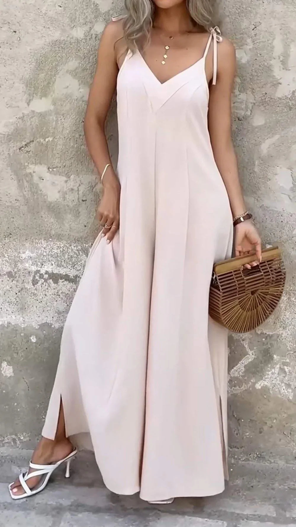 Viviette – Elegant Sleeveless Jumpsuit