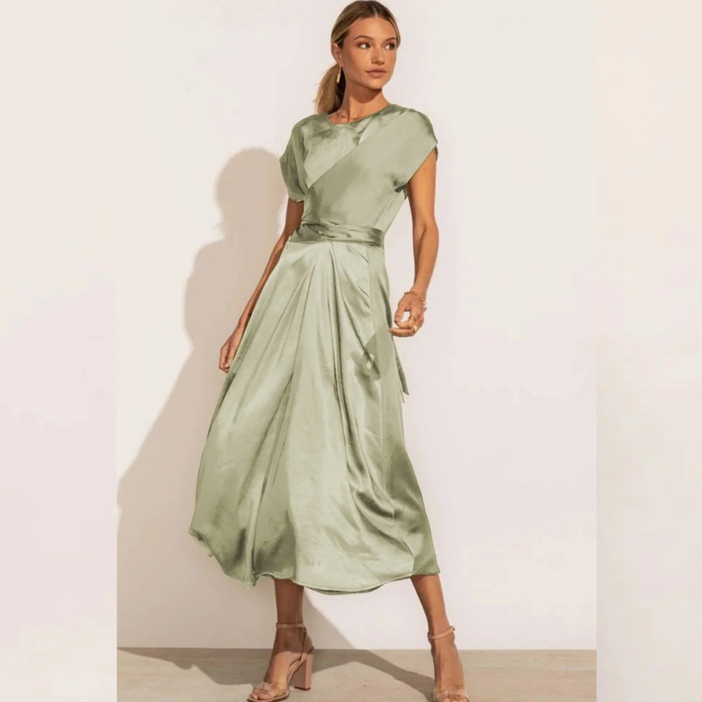 Ophiria – Elegantes Satin Midi Dress