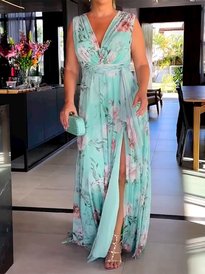 BENTE - V-neck sleeveless dress with side slit