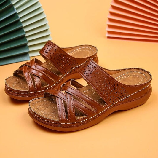 FEMKE - Vintage Orthopaedic Sandals
