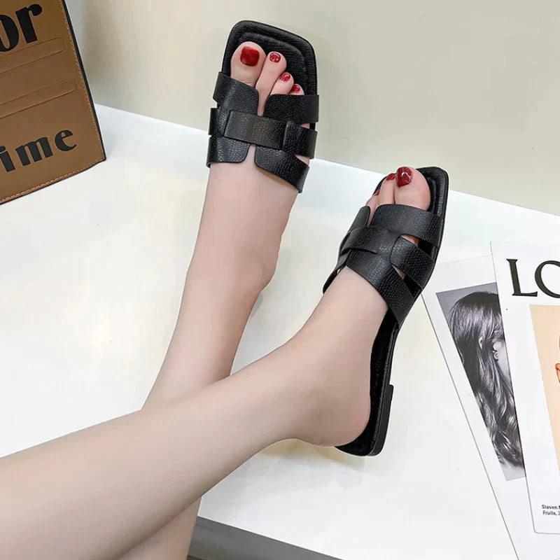 Hally - Elegant designer slippers