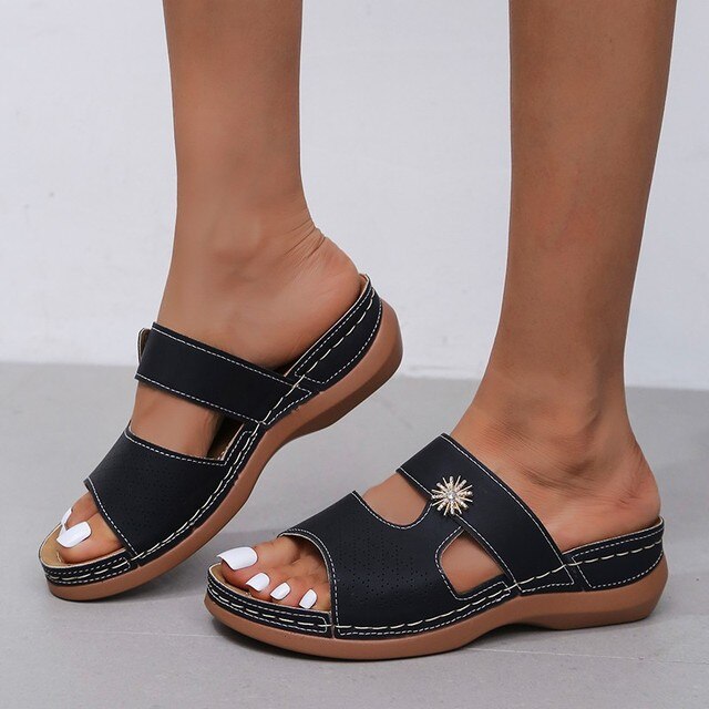 MIA - Orthopaedic sandals with open toes