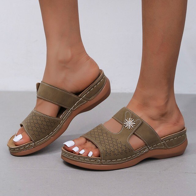 MIA - Orthopaedic sandals with open toes