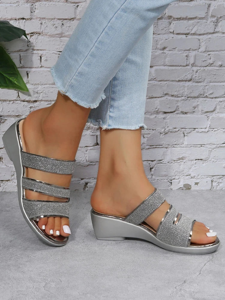 CORA - Orthopaedic wedge sandals